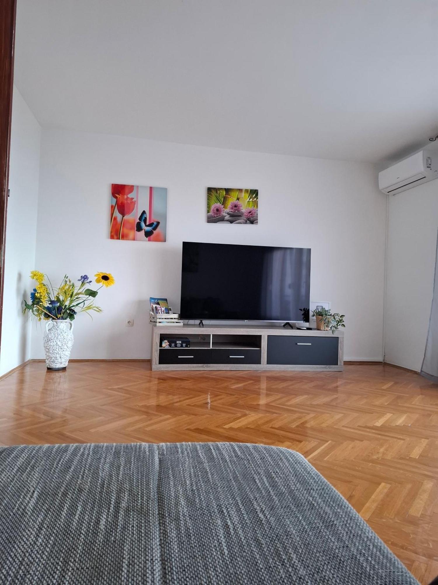 Helen Apartments تْسْغيكفانِتْسا المظهر الخارجي الصورة